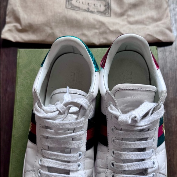 Gucci White Sneakers with Red and Green Stripes - Picture 1 of 6